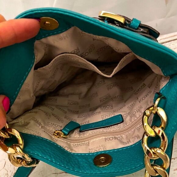 MICHAEL KORS CROSSBODY BAG TEAL/TURQUOISE AND GOLD HARDWARE - Picture 6 of 7